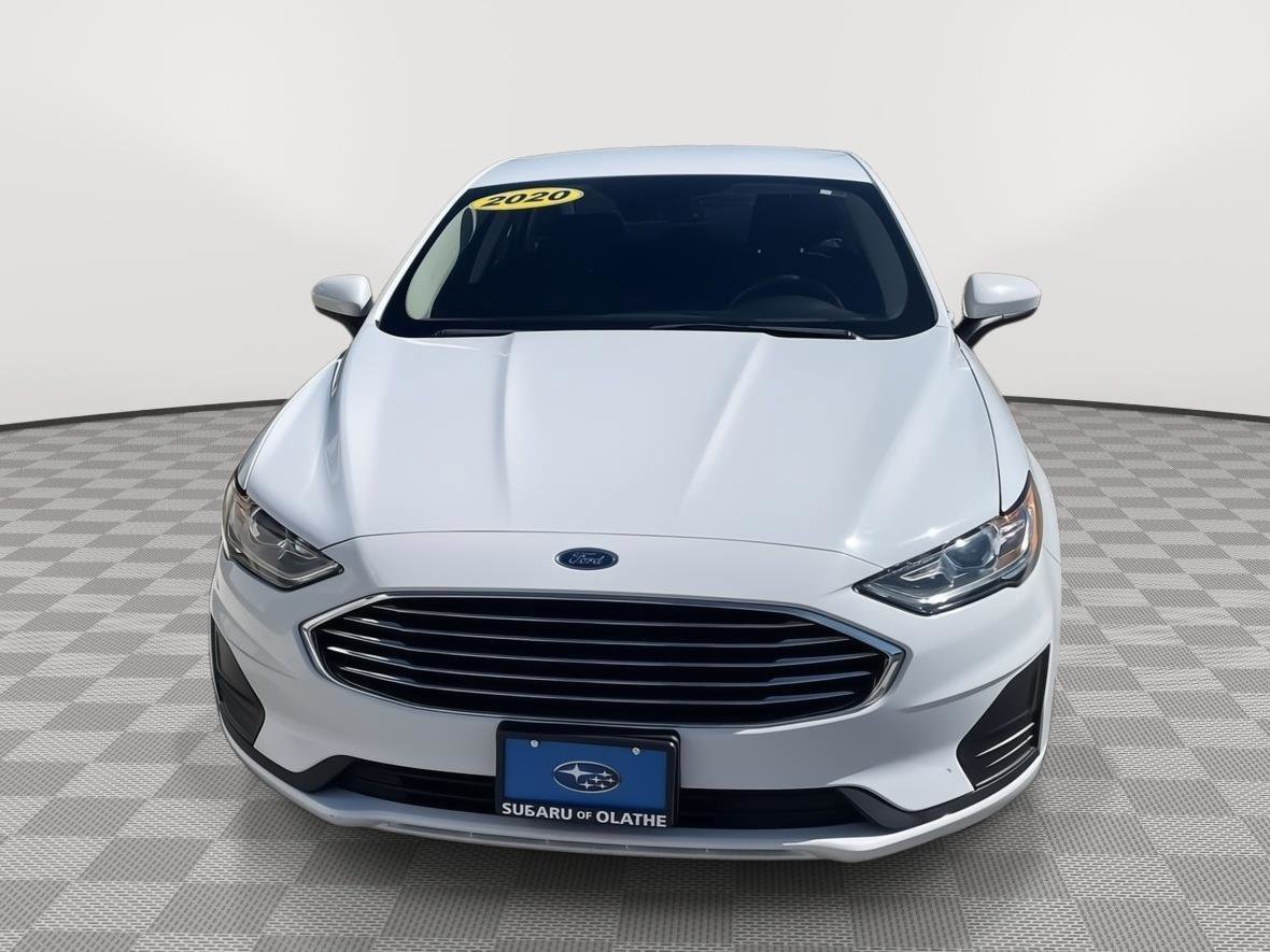 Used 2020 Ford Fusion SE image 2