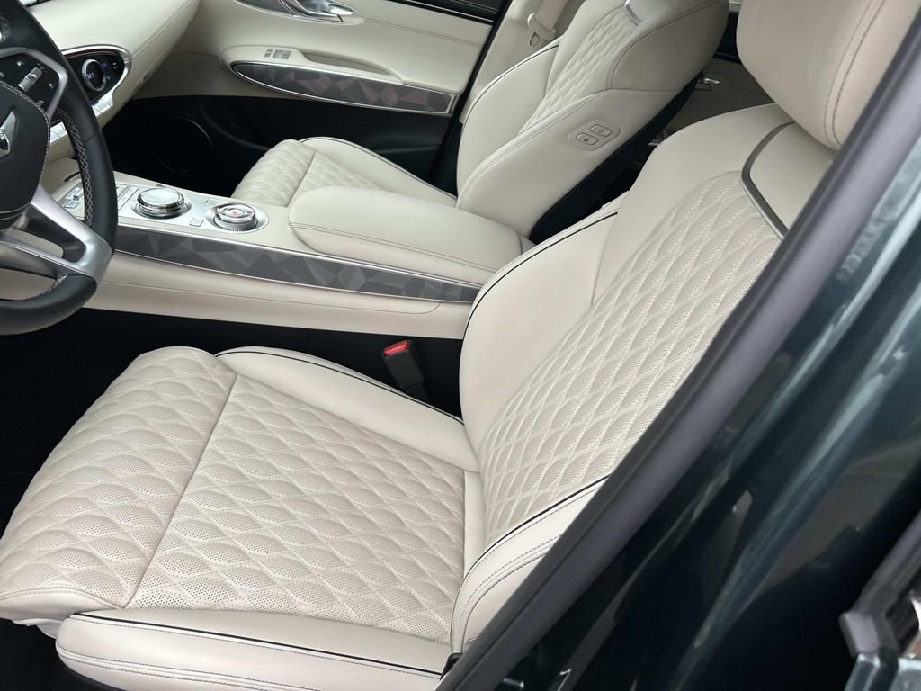 Used 2023 Genesis GV70 3.5T Sport w/ Sport Advanced Package image 17