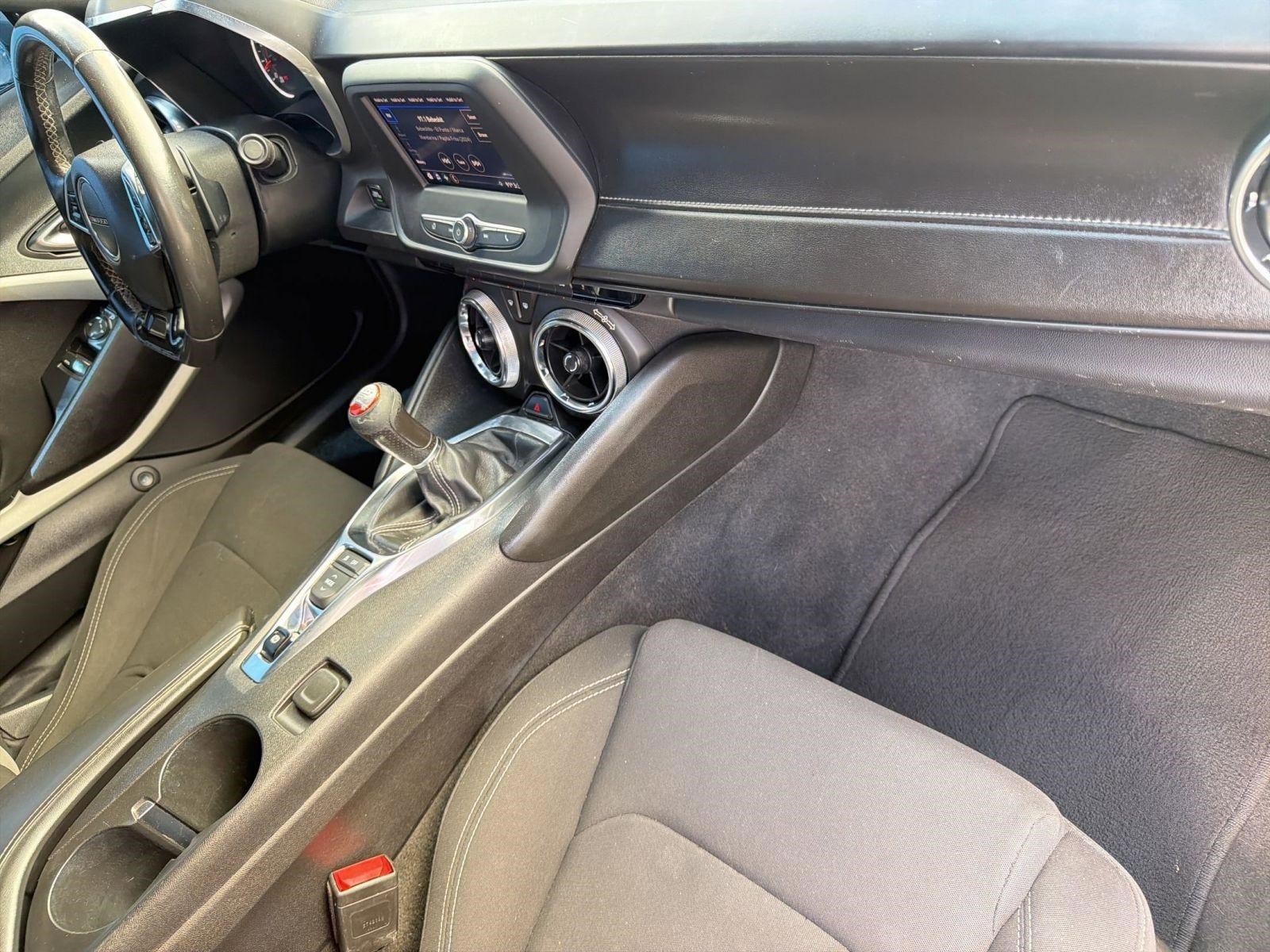 Used 2020 Chevrolet Camaro LT RWD image 30