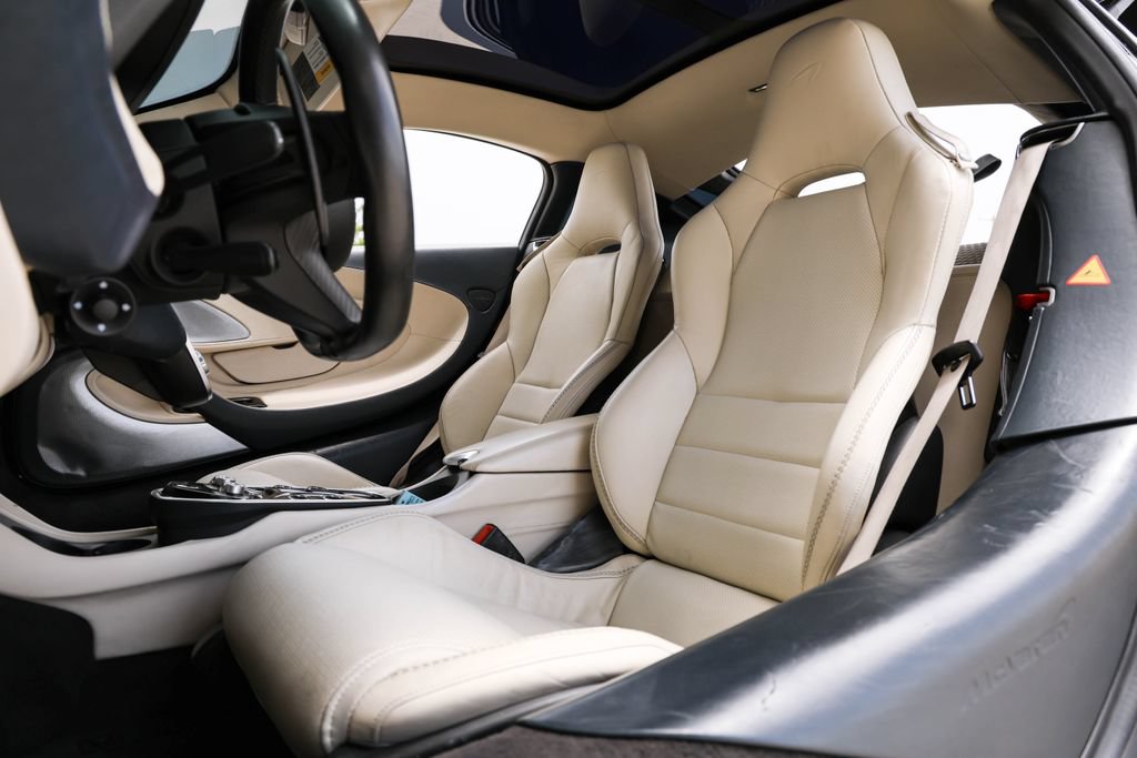 Used 2020 McLaren GT RWD image 18
