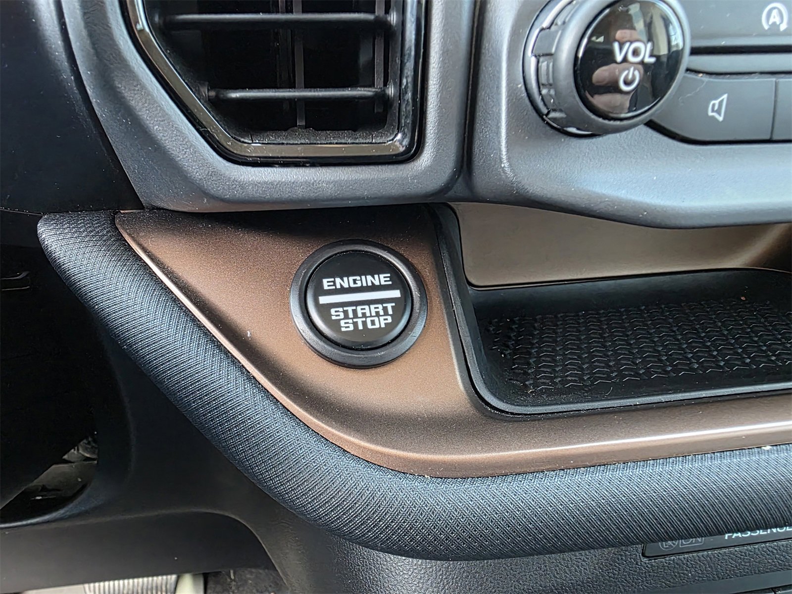 Used 2024 Ford Bronco Sport Outer Banks w/ Tech Package image 16