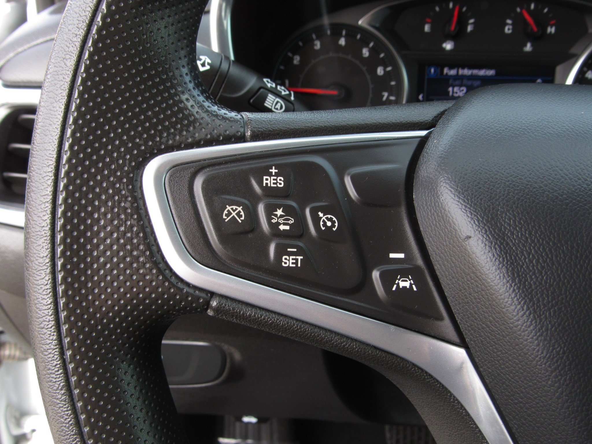 Used 2023 Chevrolet Equinox LT FWD image 23