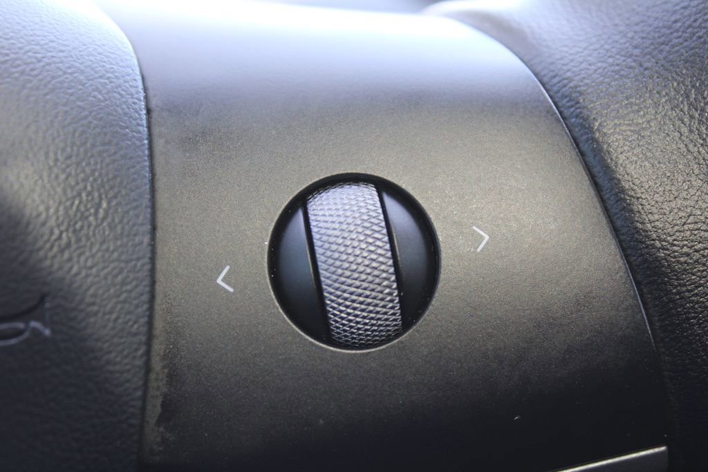 Used 2021 Tesla Model Y Long Range image 30