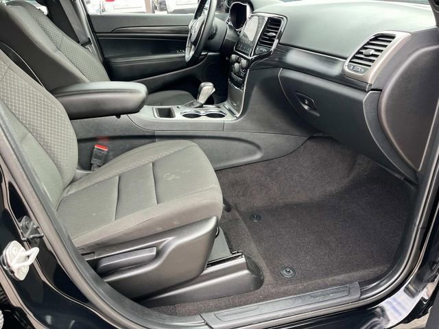 Used 2022 Jeep Grand Cherokee Laredo E image 12