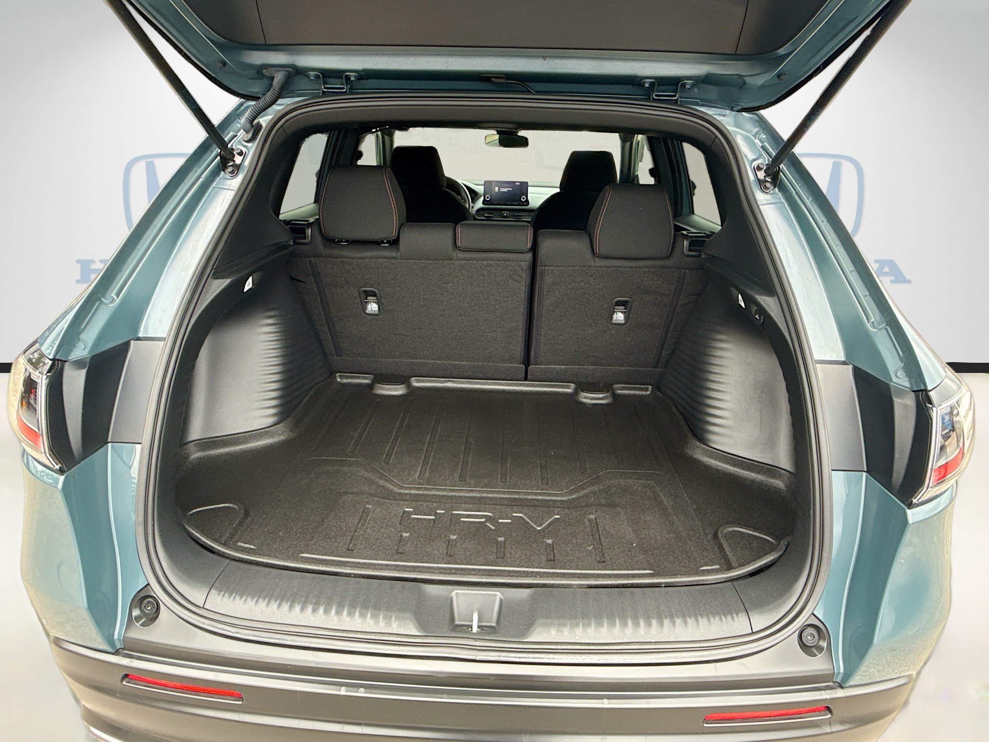 Certified 2025 Honda HR-V Sport image 25