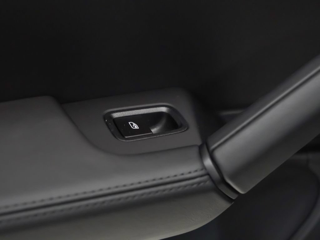 Certified 2026 Porsche Cayenne Coupe AWD/4WD image 16