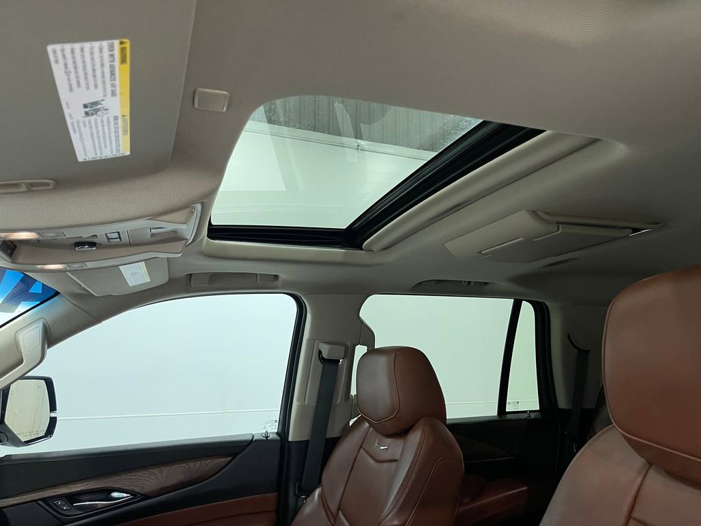 Used 2018 Cadillac Escalade Premium Luxury image 13