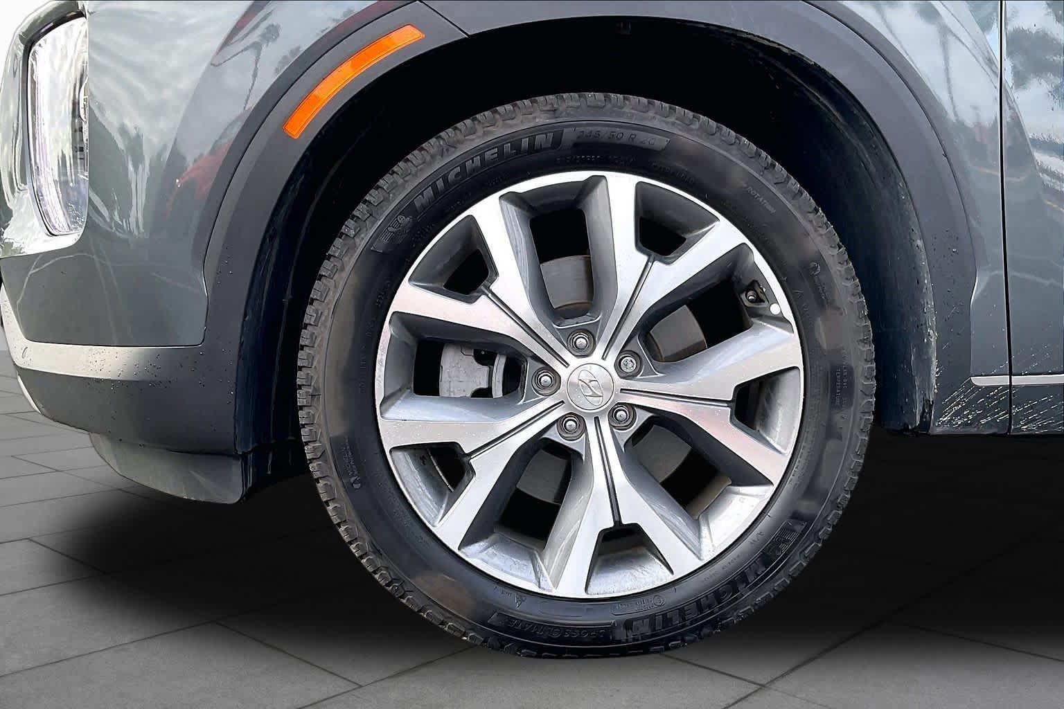 Used 2022 Hyundai Palisade SEL w/ Premium Package FWD image 9