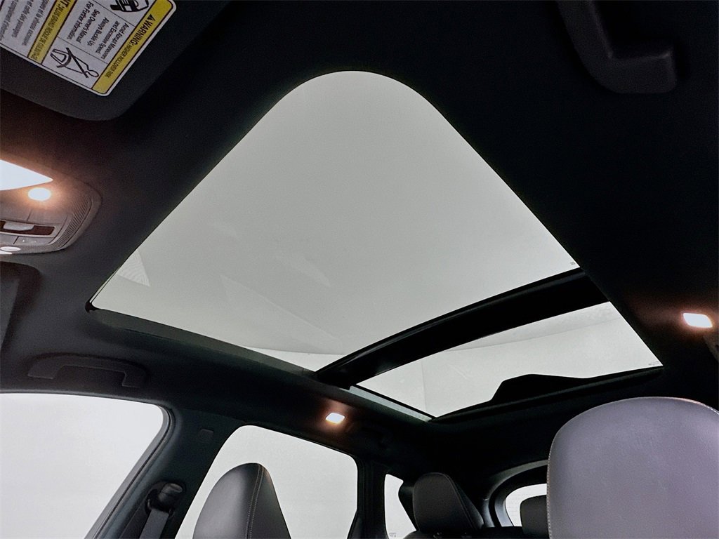 Used 2021 INFINITI QX50 Luxe w/ Appearance Package image 11