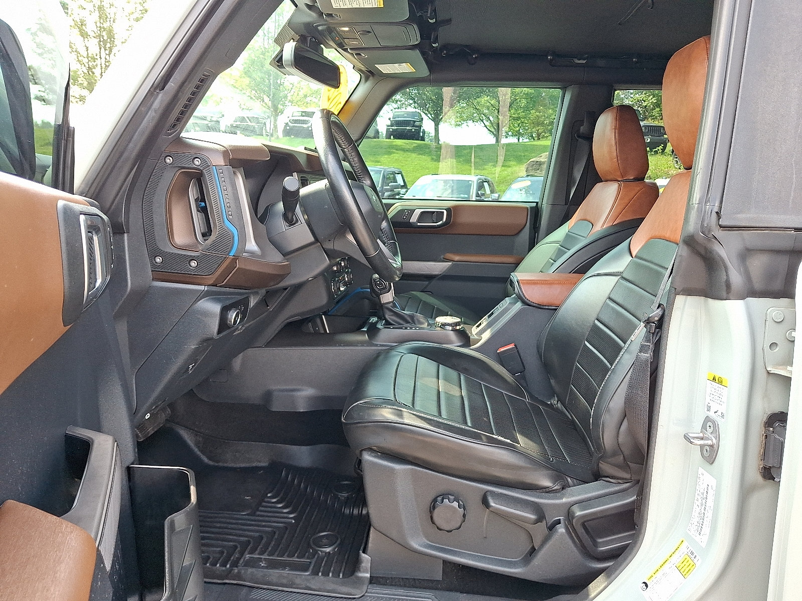 Used 2023 Ford Bronco Outer Banks AWD/4WD image 13
