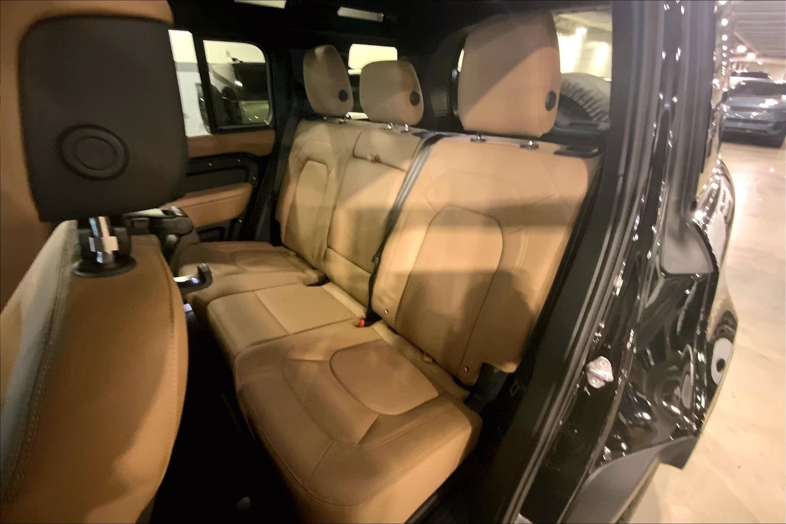 Certified 2025 Land Rover Defender 110 S AWD/4WD image 20