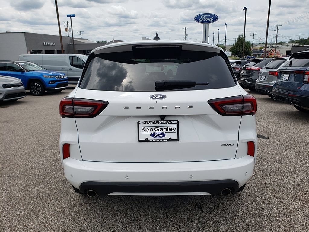 Used 2023 Ford Escape ST-Line w/ Tech Pack #1 AWD/4WD image 6