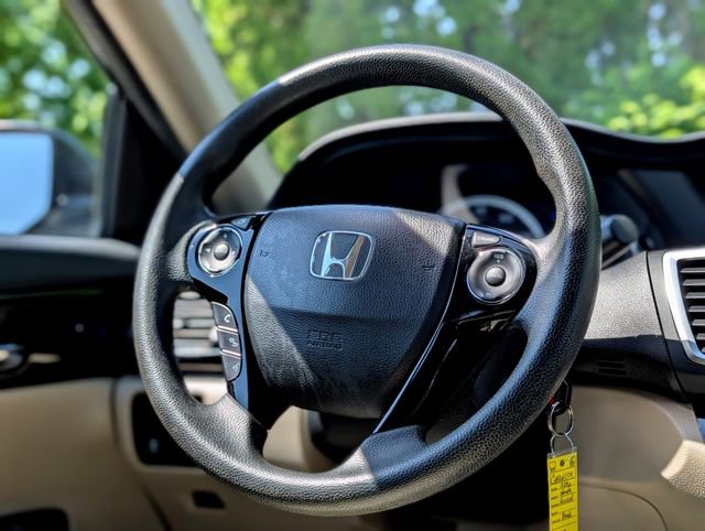 Used 2016 Honda Accord LX image 13