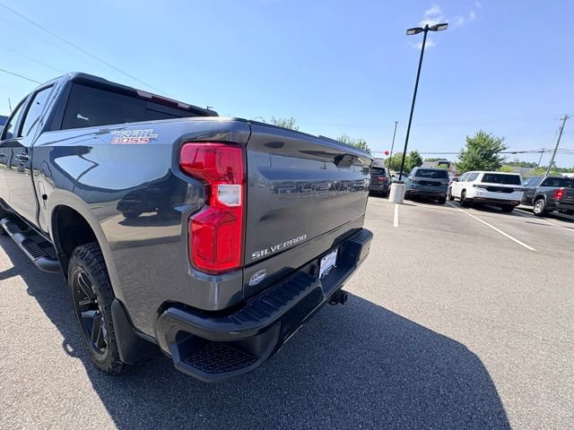 Used 2021 Chevrolet Silverado 1500 LT Trail Boss w/ Convenience Package II AWD/4WD image 4