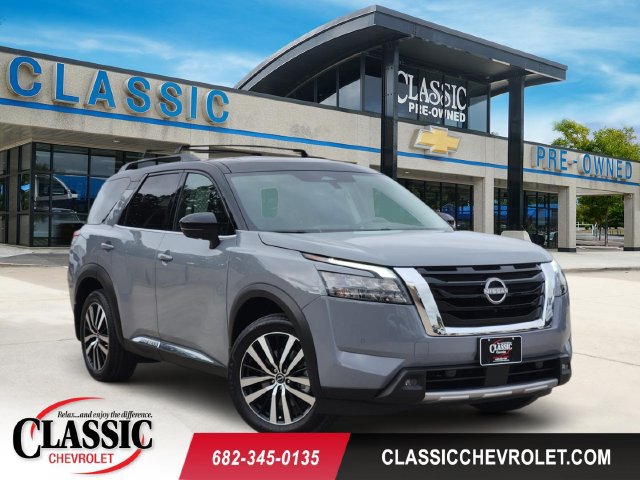 Used 2025 Nissan Pathfinder Platinum