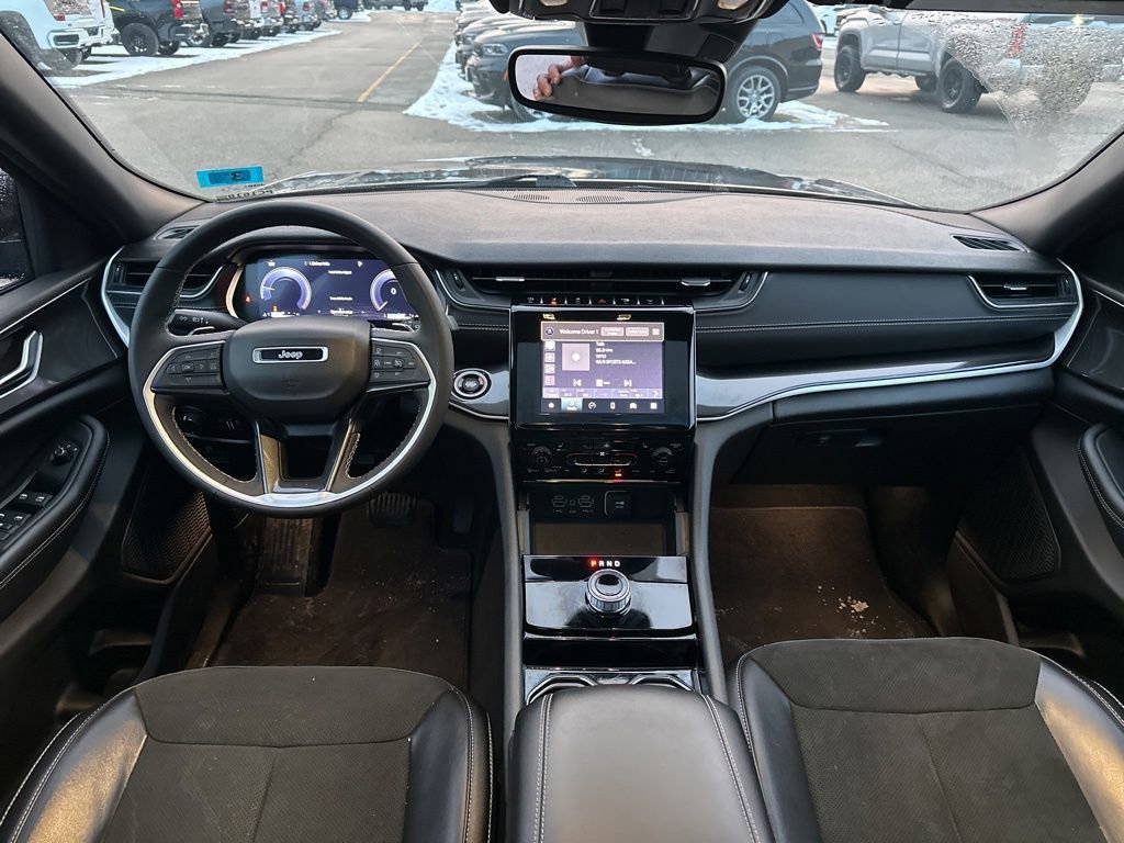 Used 2023 Jeep Grand Cherokee L Altitude image 14