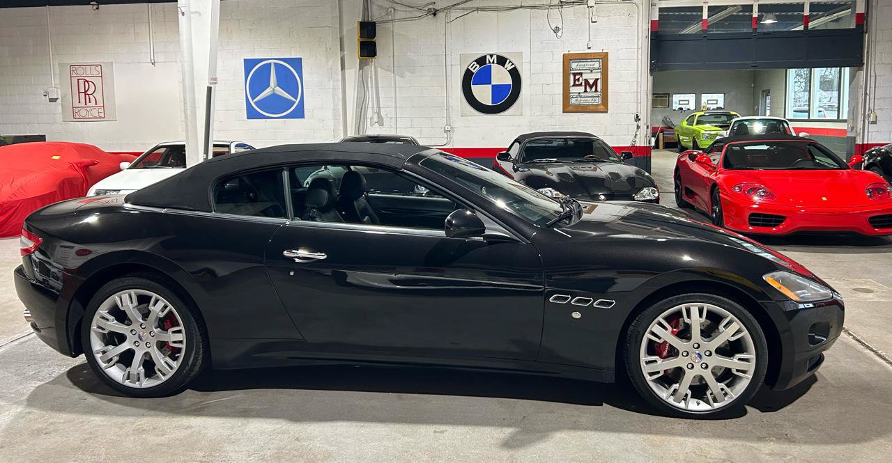 Used 2011 Maserati GranTurismo Convertible RWD image 12