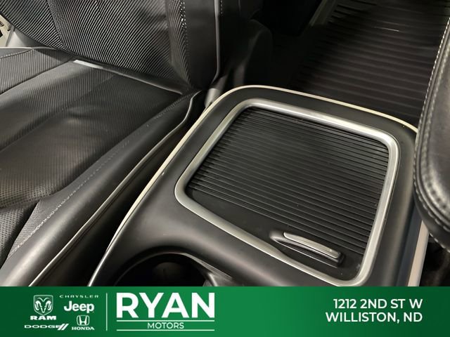 Used 2020 Chrysler Pacifica Limited image 30