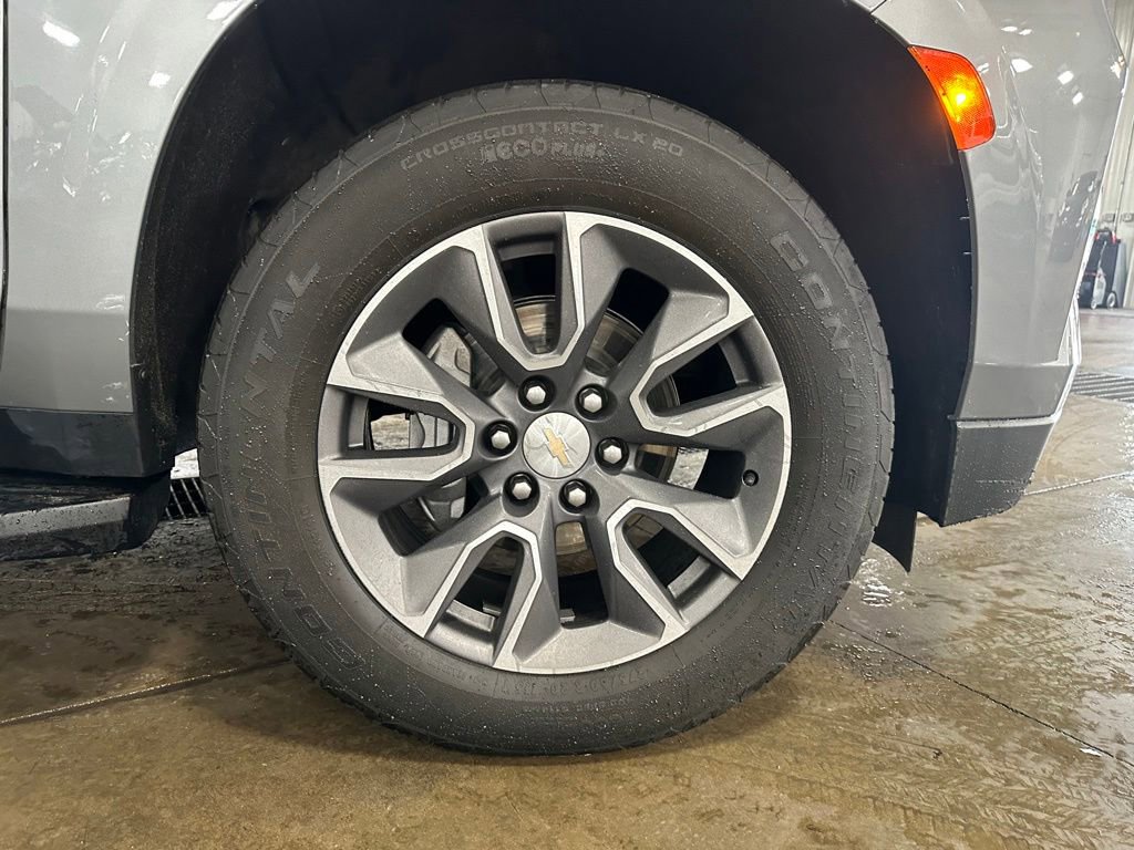 Used 2023 Chevrolet Tahoe LT w/ Luxury Package AWD/4WD image 40
