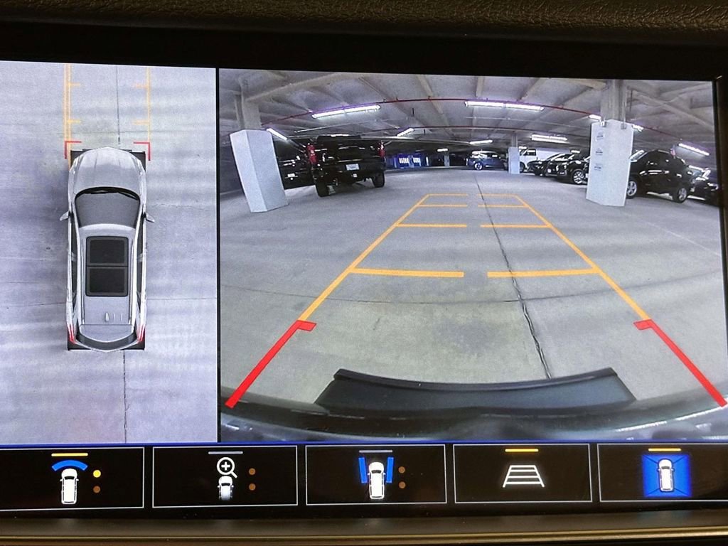 Used 2023 Cadillac XT5 Sportv w/ Technology Package image 28