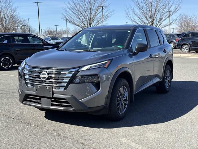 Used 2025 Nissan Rogue S image 5