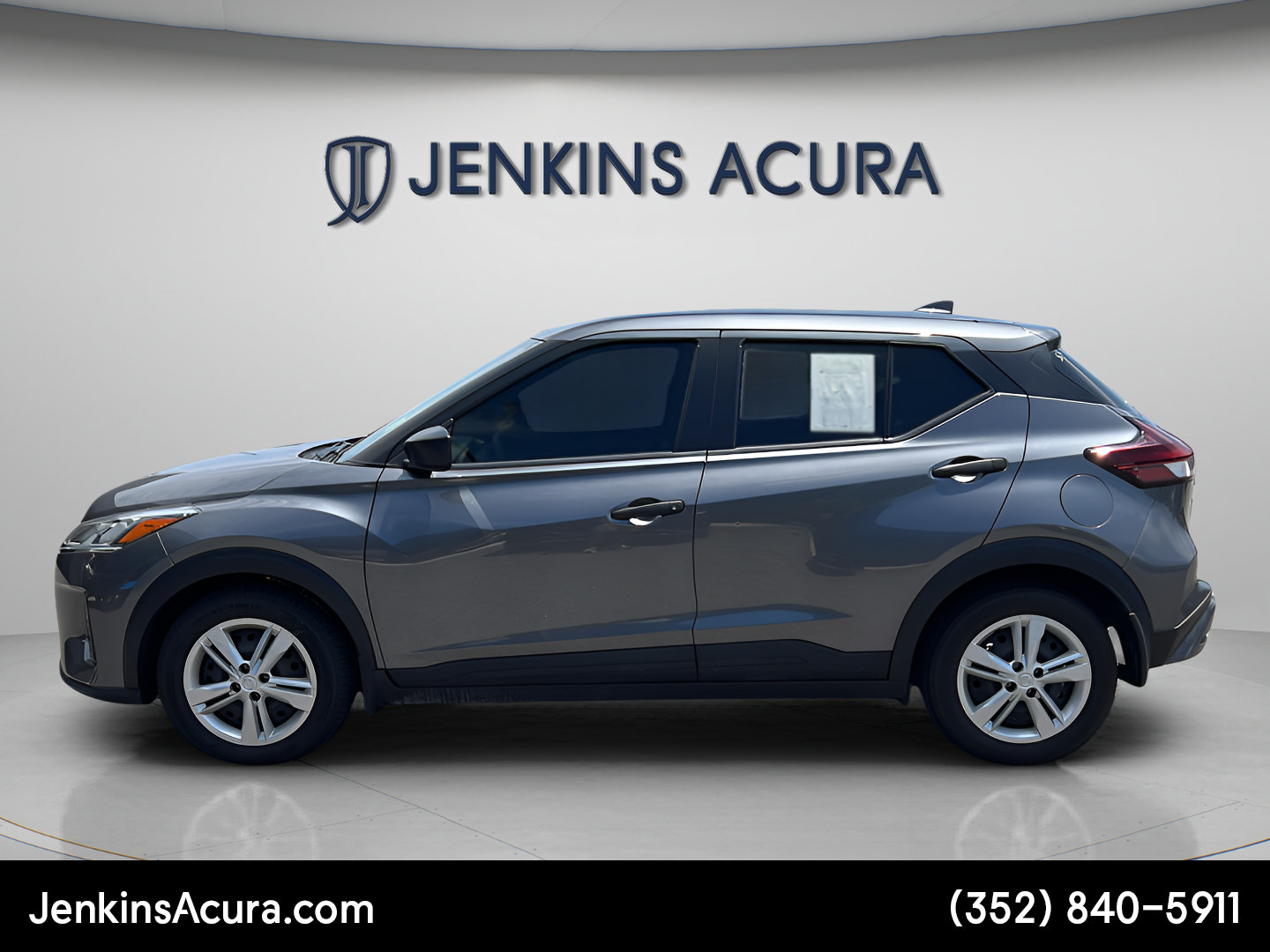 Used 2024 Nissan Kicks S FWD image 6