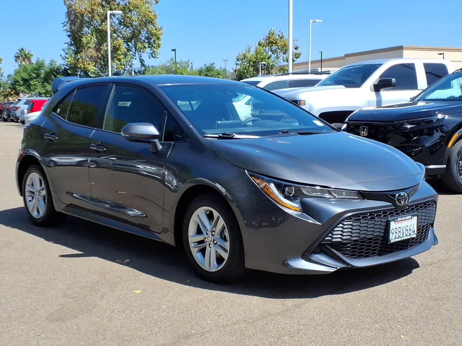 Used 2022 Toyota Corolla SE w/ Carpet Mat Package (TMS) FWD image 3