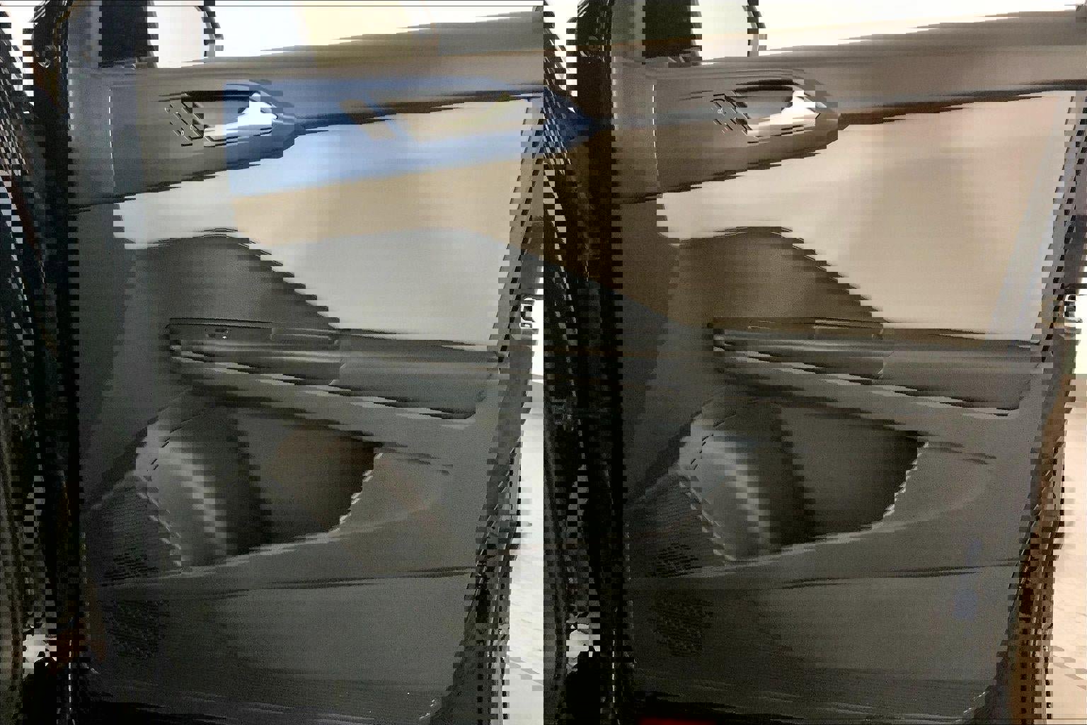 Used 2023 Volkswagen Taos SE image 25