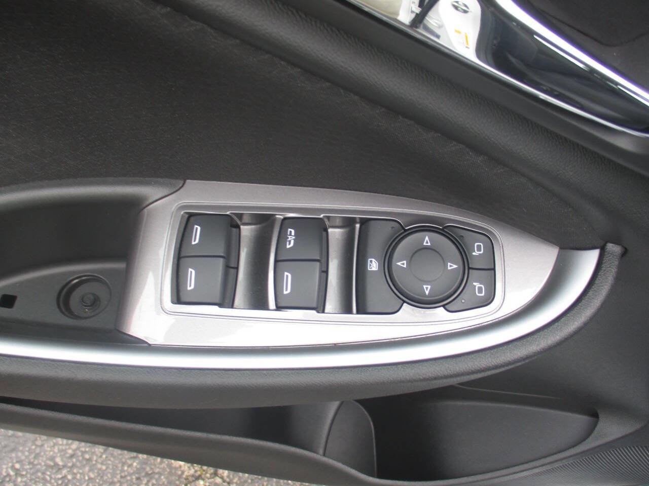 Used 2024 Chevrolet Malibu LT image 13