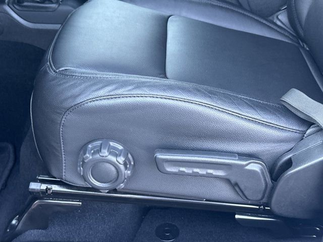 Certified 2025 Jeep Wrangler Unlimited Sahara w/ Safety Group image 9