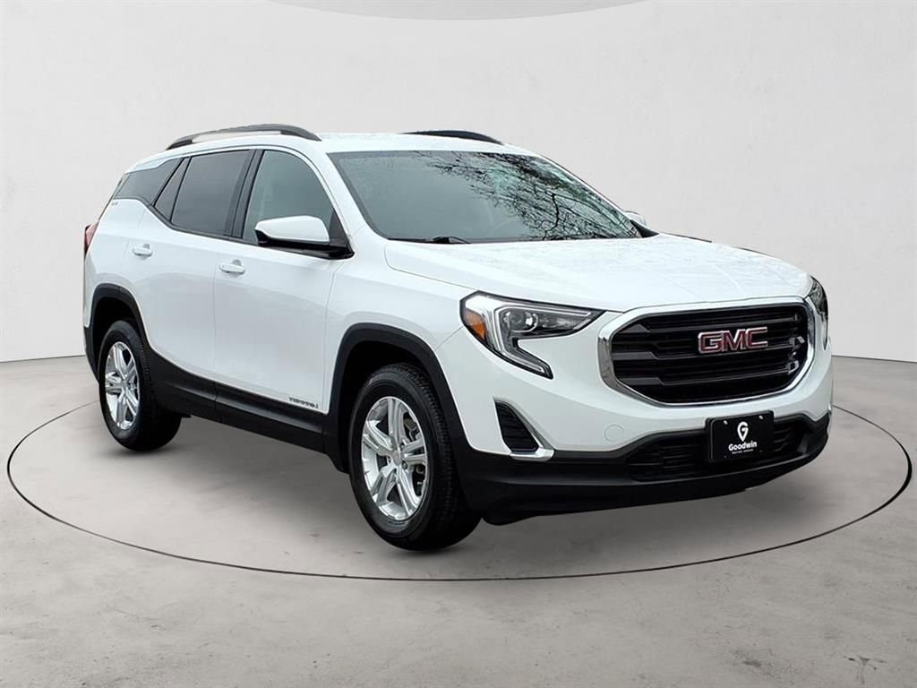 Used 2020 GMC Terrain SLE w/ Driver Convenience Package image 3