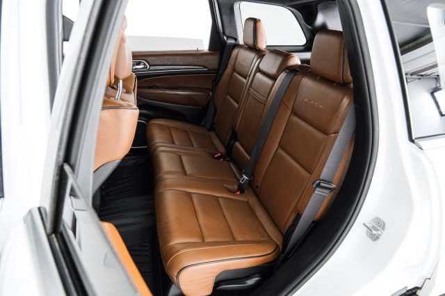 Used 2020 Jeep Grand Cherokee Summit w/ Platinum Series Group AWD/4WD image 39