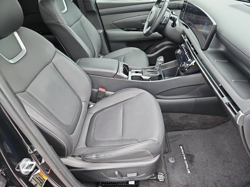 Used 2025 Hyundai Santa Cruz Limited AWD/4WD image 12
