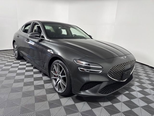 Used 2025 Genesis G70 2.5T image 11