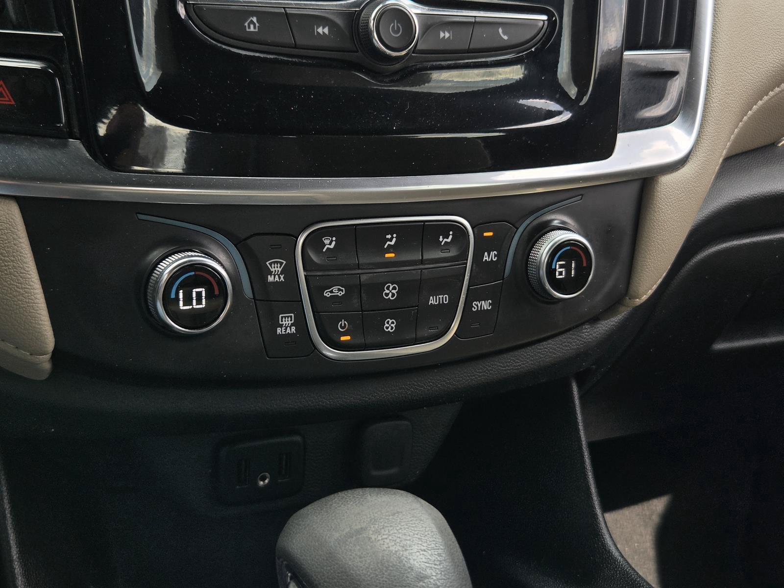 Used 2023 Chevrolet Traverse LS FWD image 15