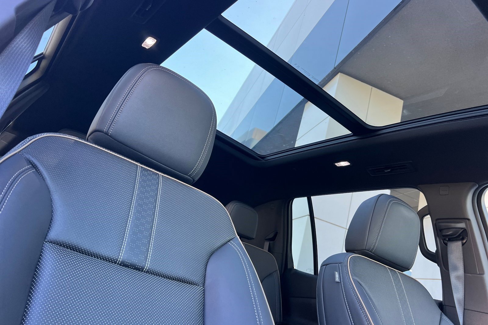 Certified 2025 Chevrolet Traverse High Country w/ LPO, Floor Liner Package image 18