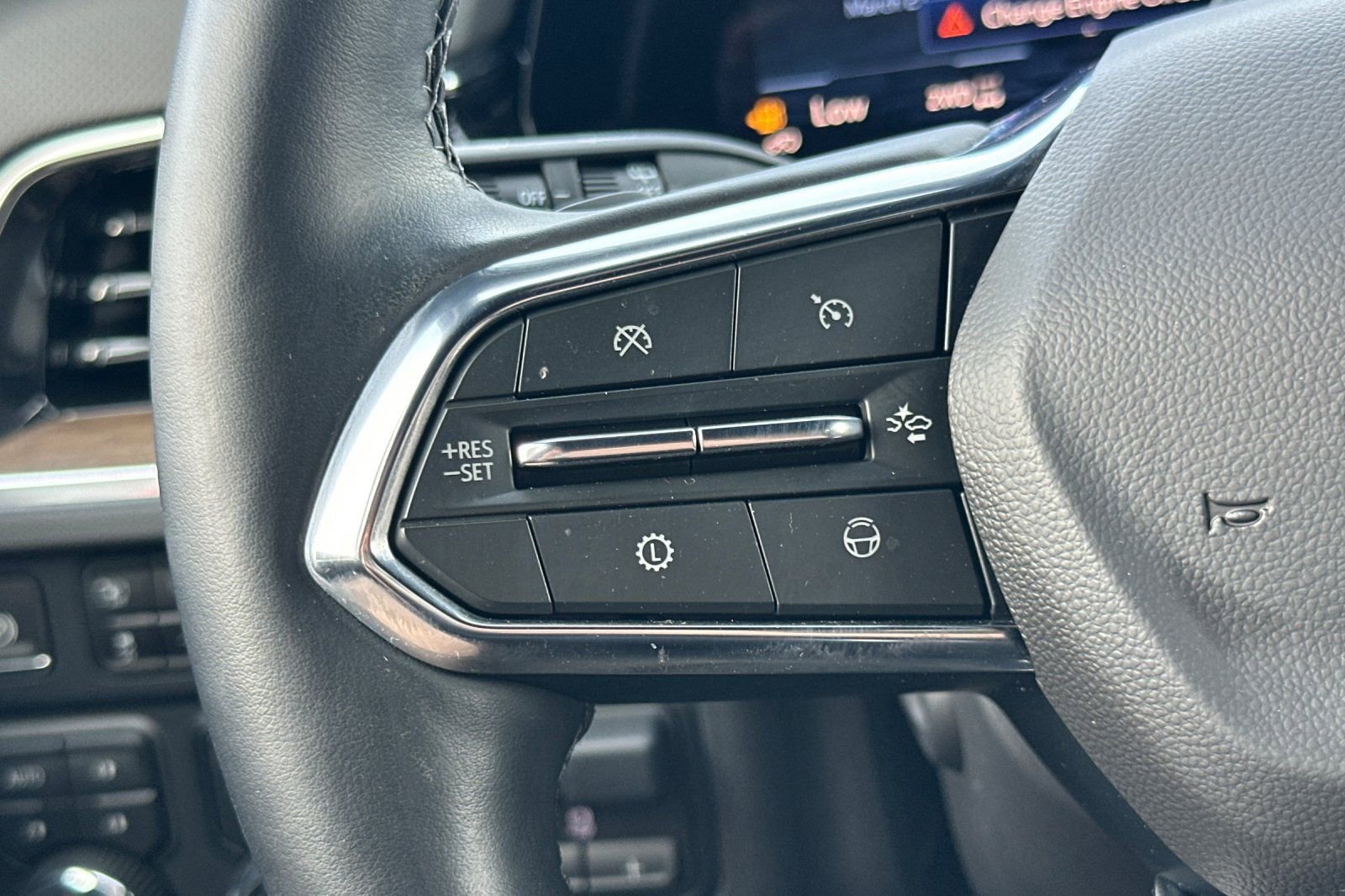 Certified 2025 Chevrolet Tahoe High Country image 36