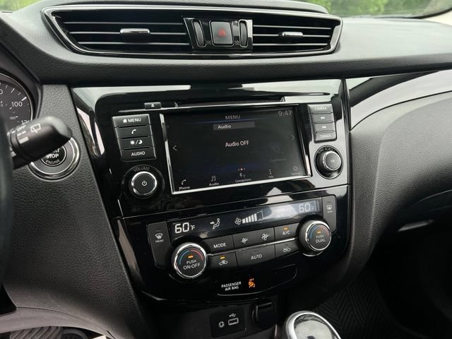 Used 2022 Nissan Rogue Sport SV FWD image 35