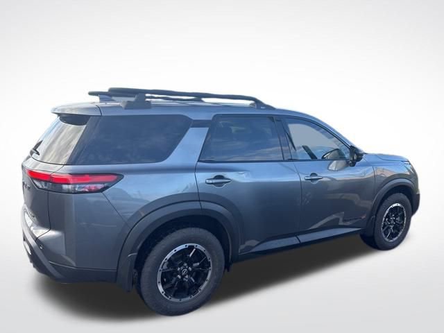 Used 2025 Nissan Pathfinder Rock Creek image 4