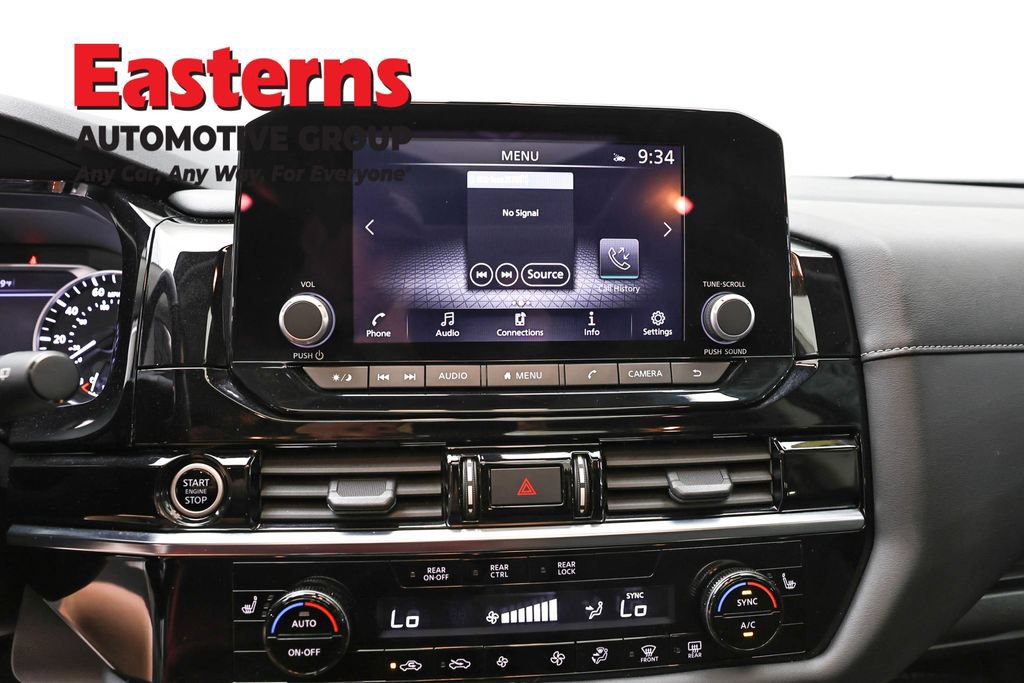 Used 2023 Nissan Pathfinder SV w/ SV Premium Package AWD/4WD image 12