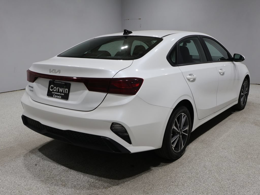 Used 2024 Kia Forte LXS FWD video 2