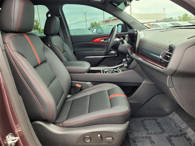 Used 2025 Chevrolet Traverse RS w/ LPO, Floor Liner Package image 22