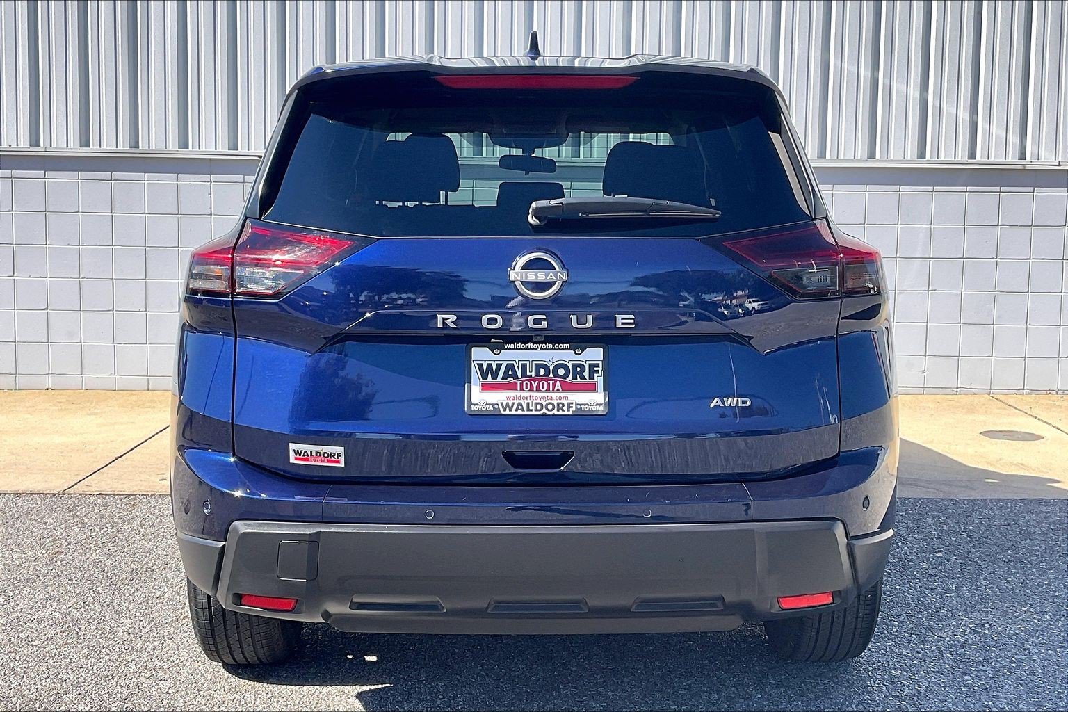 Used 2026 Nissan Rogue SV AWD/4WD image 5