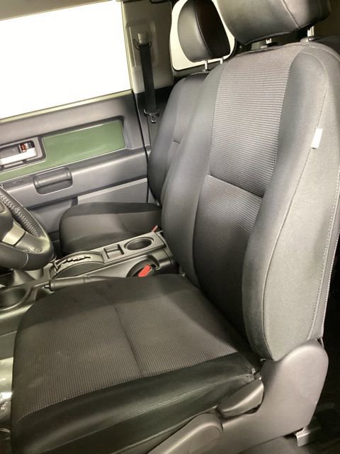 Used 2013 Toyota FJ Cruiser 4WD image 12