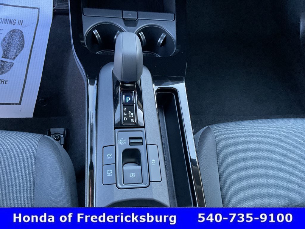 Used 2026 Toyota Prius LE FWD image 34