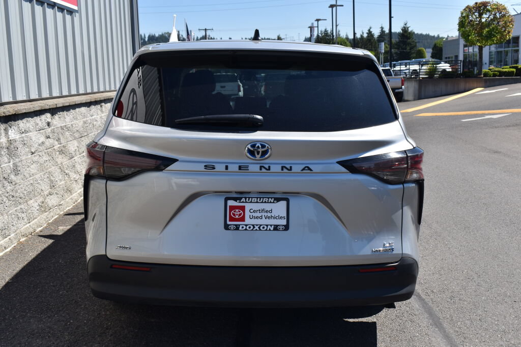 Certified 2024 Toyota Sienna LE AWD/4WD image 6