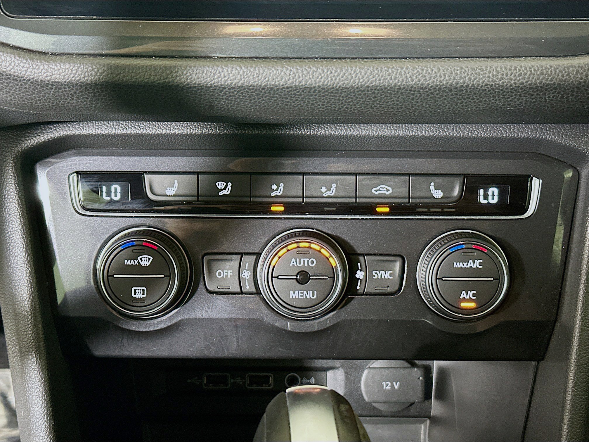 Used 2019 Volkswagen Tiguan SE FWD image 23