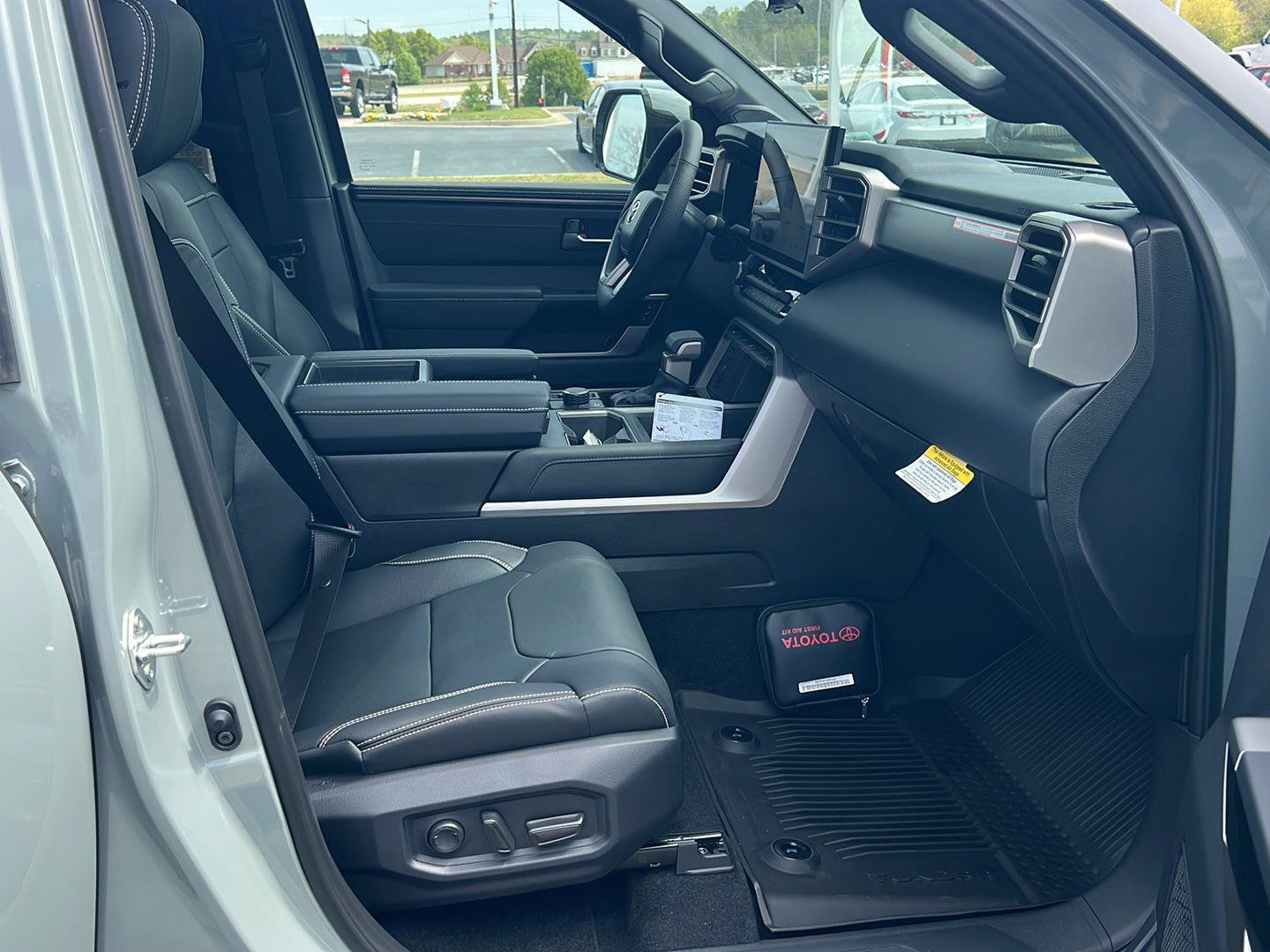 New 2026 Toyota Tundra Limited AWD/4WD image 13