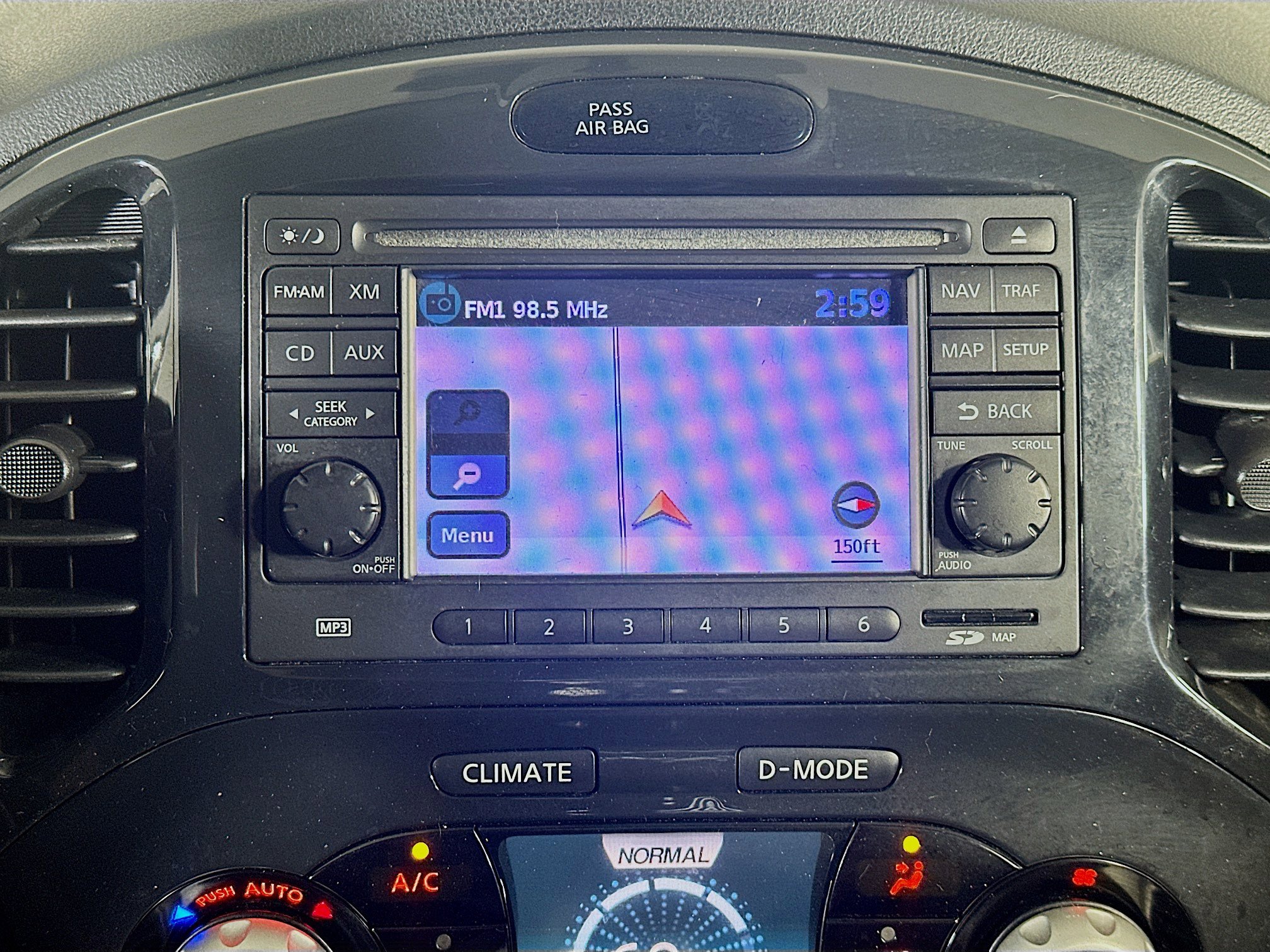 Used 2013 Nissan Juke SL image 21