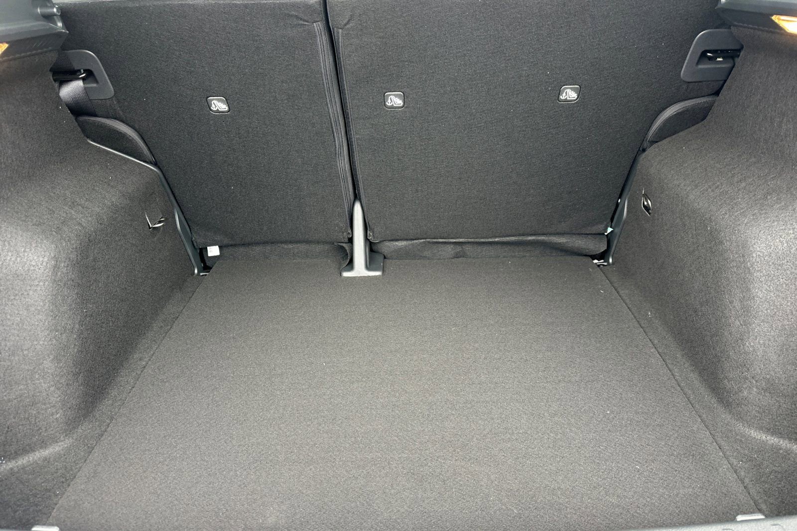 New 2026 Nissan Kicks S image 17